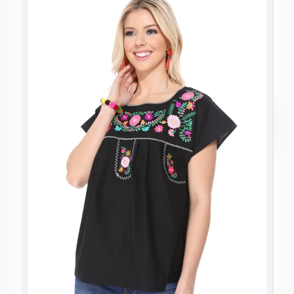 Black embroidered Mexican cotton top